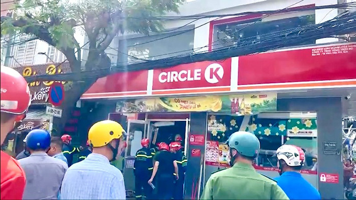 Vụ sập cửa hàng Circle K khiến 1 nữ sinh tử vong: Mới tu sửa gần đây, đưa vào hoạt động thì gặp sự cố Ảnh 1