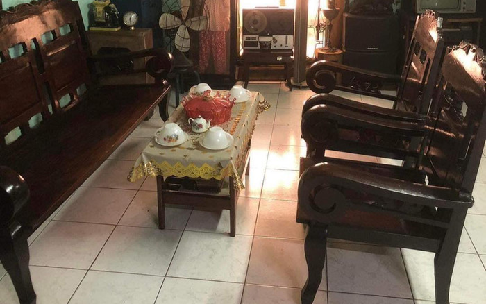 Khoe ảnh dọn nhà đón Tết, chủ nhà khiến nhiều người 'xỉu ngang' khi nhìn vào tủ kính Ảnh 2