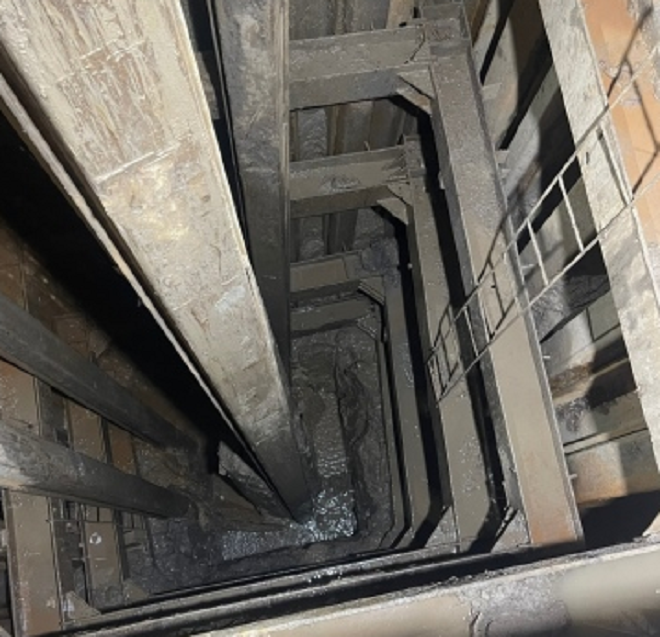 Công tác đưa thi thể Hạo Nam lên mặt đất đã có những tiến triển nhất định