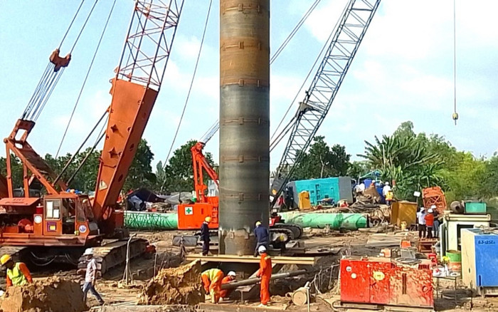 Vụ bé Hạo Nam rơi xuống trụ bê tông: 'Nghi ngờ thi thể cháu bé nằm trong đoạn cọc bê tông thứ ba' Ảnh 2
