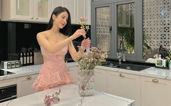 Diệp Lâm Anh tự tay trang trí nhà mới, tiết lộ kế hoạch đón Tết Nguyên Đán Ảnh 2