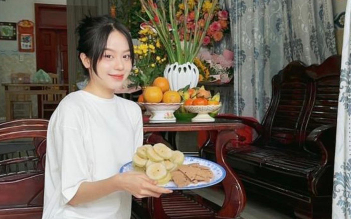 Hoa hậu Thanh Thủy ăn mặc giản dị đón Tết quê nhà, lần đầu hé lộ cơ ngơi ở Đà Nẵng Ảnh 2