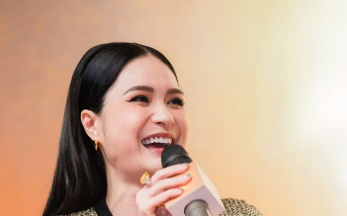 Đoàn Di Băng bị 'bóc' sau khi tuyên bố tặng 10 viên kim cương cho khán giả xem phim may mắn Ảnh 2