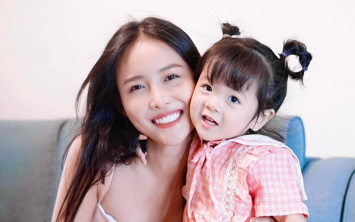 Thêm một mỹ nhân Vbiz thông báo 'tin vui' những ngày đầu năm Ảnh 2