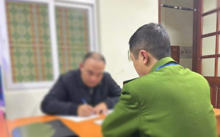 Người đàn ông dựng bãi trông xe trái phép ở hồ Hoàn Kiếm bị xử phạt Ảnh 2