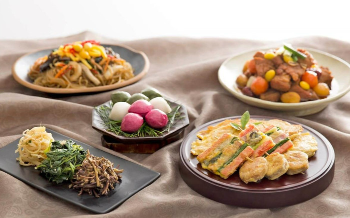 9 món ăn không thể thiếu vào dịp Tết Âm lịch ở Hàn Quốc Ảnh 2