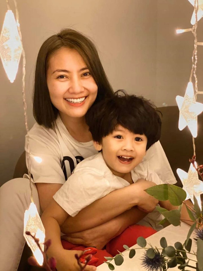 Ngọc Lan cho biết nếu lạm dụng chuyện lì xì sẽ khiến đứa trẻ phản ứng khi nhận những món quà Tết giá trị khác nhau. 