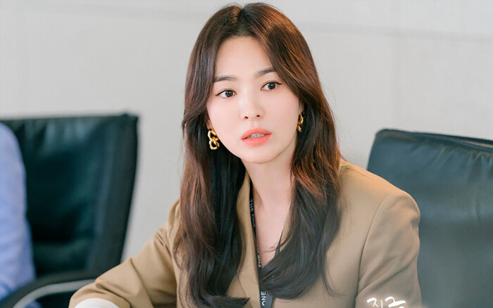 Ảnh thời trung học của Song Hye Kyo bỗng gây sốt, so sánh với hiện tại lại càng sốc hơn Ảnh 2