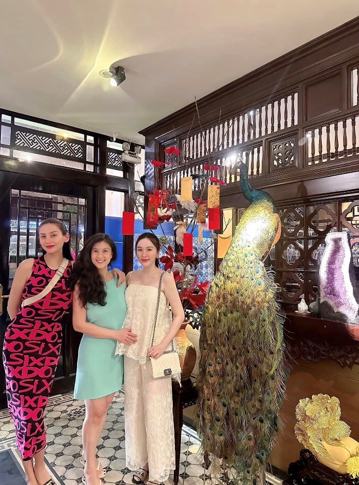 Hình ảnh mới nhất của Võ Hoàng Yến bên cạnh Bảo Thy