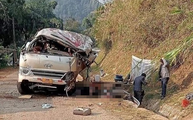 Vụ xe chở 18 người đi đám cưới rơi xuống vực ở Sơn La: Ôtô đi 35km/h trước khi gặp nạn làm 3 người chết Ảnh 2