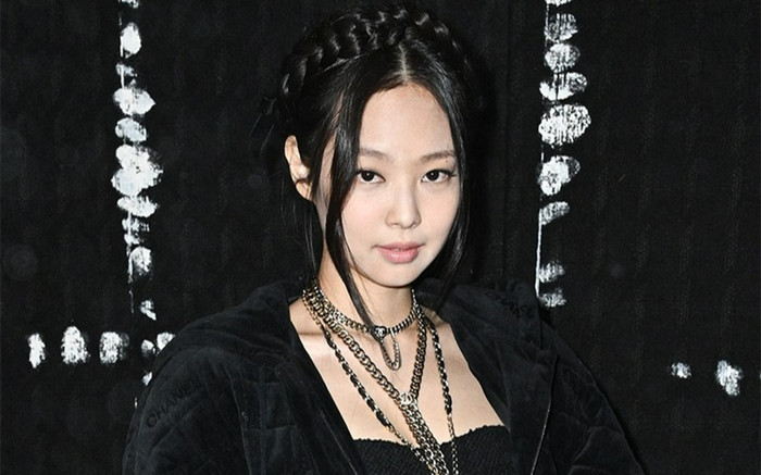 YG lộ tham vọng tạo ra 'Jennie thứ 2', bản chính sắp bị đá văng ra chuồng gà? Ảnh 2