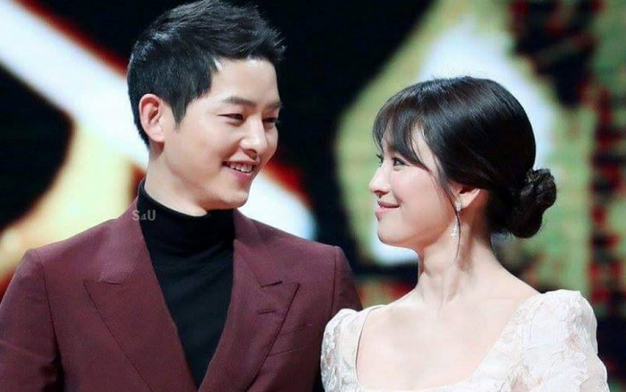 Rần rần clip hơn 6 phút của Song Joong Ki và Song Hye Kyo giữa tin kết hôn cùng bạn gái người Anh Ảnh 2