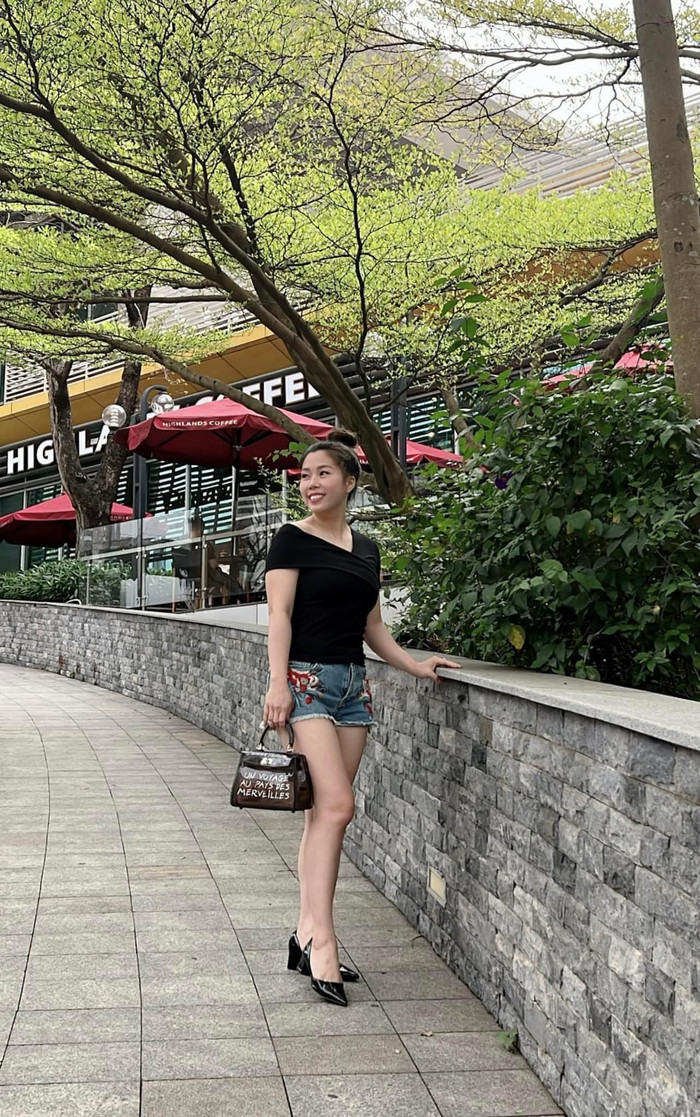 Ngoại hình hiện tại của Anh Đào - bà xã Hồng Đăng khiến dân tình phải trầm trồ.