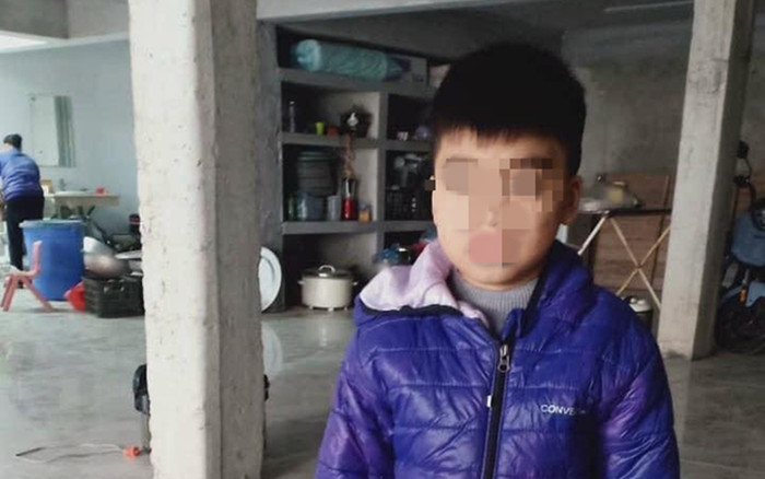 Mẹ bỏ rơi con trai 6 tuổi tại chùa, kèm lá thư 'chồng mới của con không đồng ý nuôi' Ảnh 2