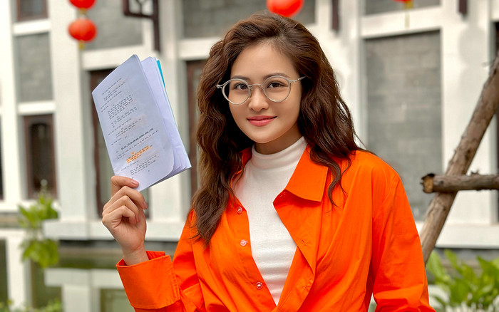 Vừa được Đình Tú 'thả thính', Thùy Anh công khai chuyện hôn một sao nam nổi tiếng Vbiz Ảnh 2