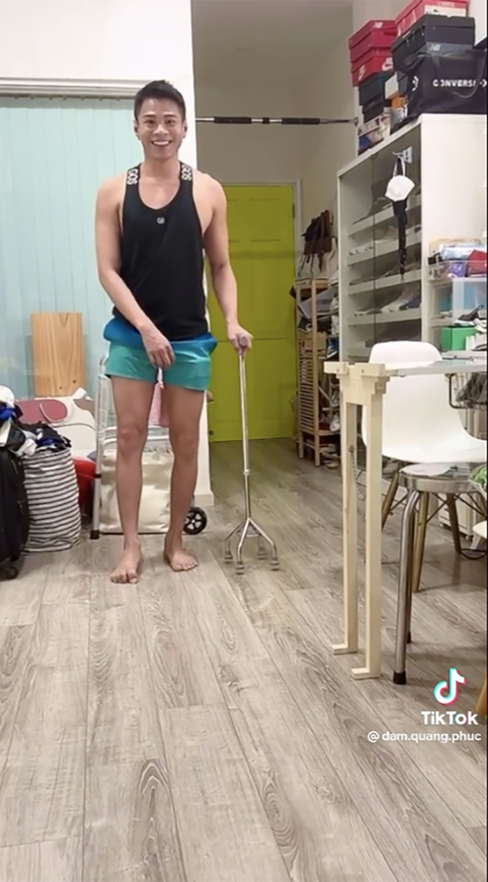 Những hình ảnh mới nhất về tình hình sức khỏe của cựu người mẫu Vietnam'S Next Top Model 2013 - Đàm Quang Phúc.