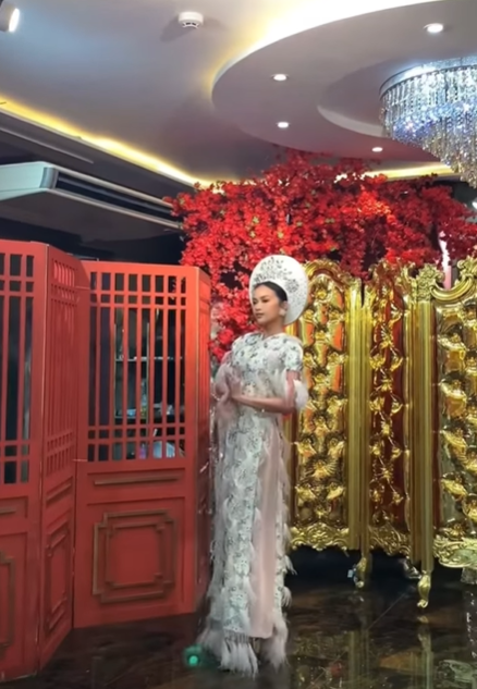 Sau thất bại tại Miss Universe, Ngọc Châu bị khán giả quay lưng: Tái hiện Lotus Walk nhưng bị chê Ảnh 2