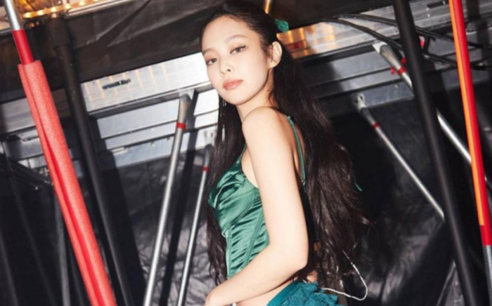 Jennie phớt lờ dân mạng Trung Quốc chửi bới, tiếp tục biểu diễn hời hợt, lơ là? Ảnh 2