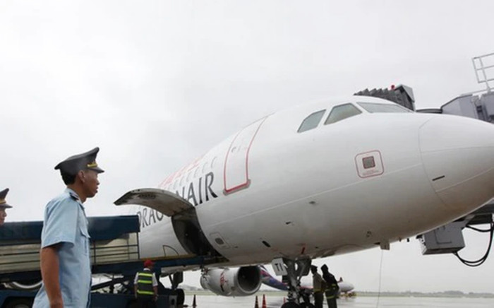 Thực hư vụ cán bộ hải quan gây áp lực, liên tục yêu cầu khách xuống máy bay để 'xóa bài đăng Facebook' Ảnh 2