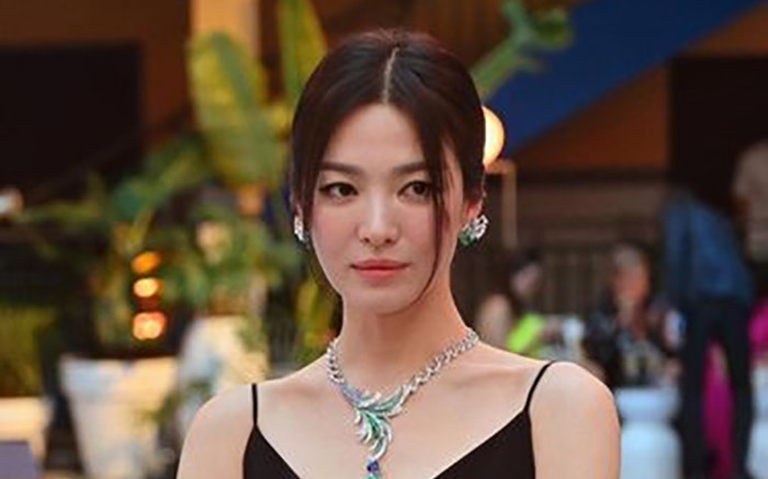Song Hye Kyo được bênh vực khi chồng cũ tái hôn: 'Chắc cô ấy đã hối hận lắm vì cưới Song Joong Ki' Ảnh 2