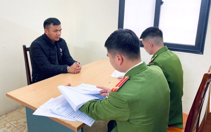 Lộ clip nhạy cảm trong nhà nghỉ, người phụ nữ bị tống tiền và giày vò bởi gã đàn ông xấu xa Ảnh 2