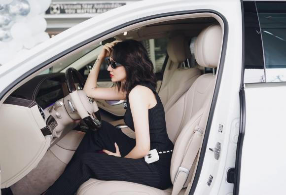 Không chỉ thành công trong lĩnh vực nghệ thuật, Bảo Anh còn là người đẹp sở hữu khối tài sản 'không phải dạng vừa đâu'. 