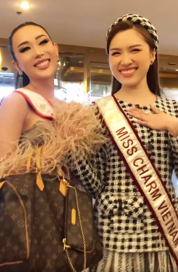 Miss Charm ngày 1: Thanh Thanh Huyền diện họa tiết khăn rằn, khá mờ nhạt trước đối thủ Ảnh 4