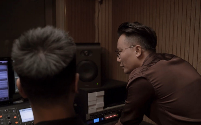 Hoàng Bách tiết lộ quá trình tạo nên bản nhạc độc quyền cho bóng đá Việt Nam Ảnh 2