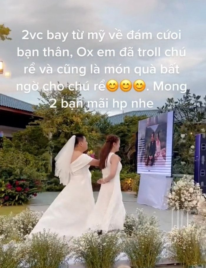 Nhắm mắt hồi hộp đón vợ tiến vào lễ đường, chú rể 'khóc thét' khi thấy mặt cô dâu Ảnh 1