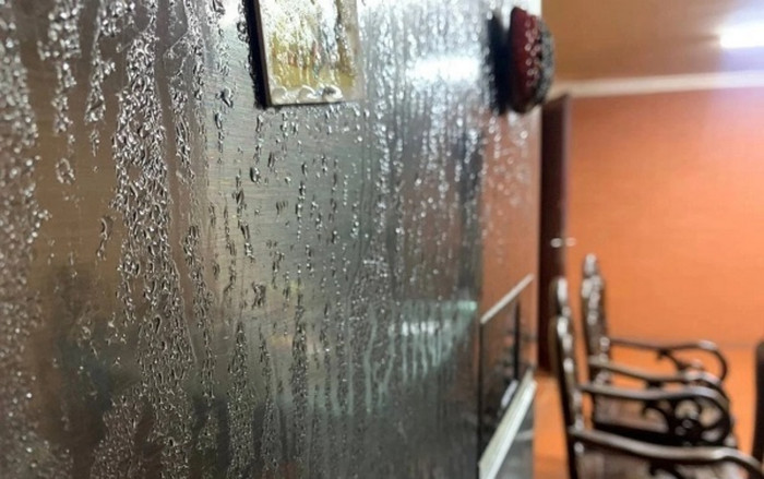 Nhà nồm ẩm áp dụng ngay những cách đơn giản này sẽ có hiệu quả tức thì Ảnh 2