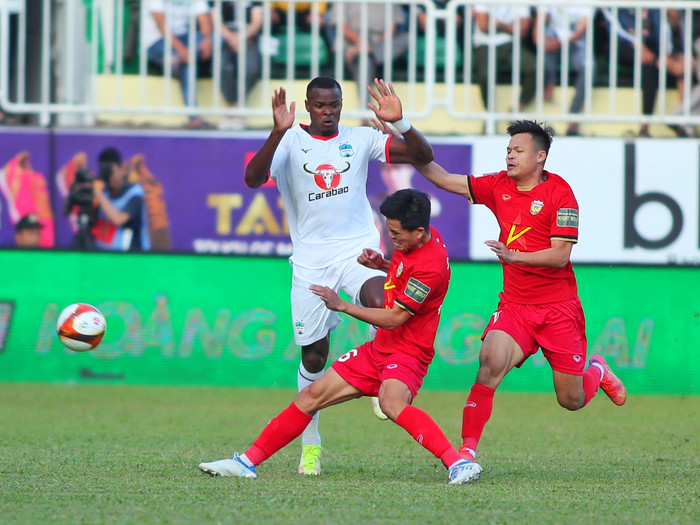 HAGL hoà Hà Tĩnh trong 5 trận liên tiếp. Ảnh: Linh Hùng