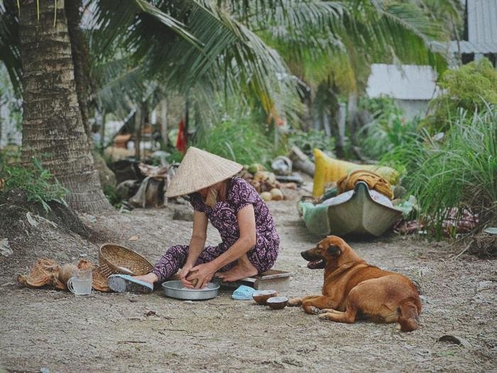 Chàng trai chụp ảnh 'bánh canh bột xắt' cả nhà cùng làm, dân mạng rưng rưng: Nao lòng người xa xứ! Ảnh 5