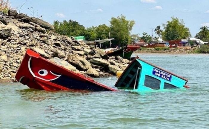 Vợ chưa kịp báo tin mang thai đã tử vong trong vụ lật đò, chồng chết lặng: 'Tôi mất tất cả rồi' Ảnh 1