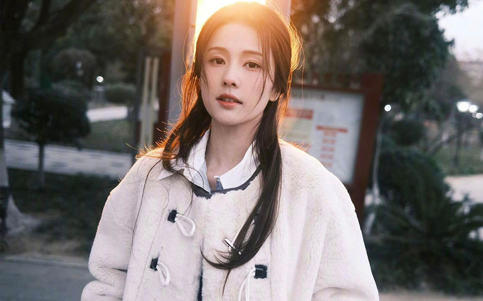 Bạch Lộc lần đầu công khai đưa người yêu ra mắt, nhưng sao ai cũng thấy bất ổn? Ảnh 2