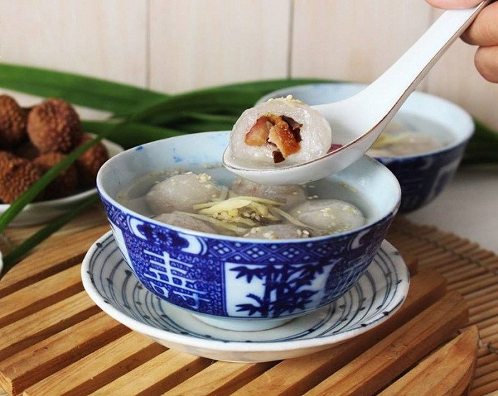 Món ăn cực kỳ độc đáo: chè bột lọc heo quay