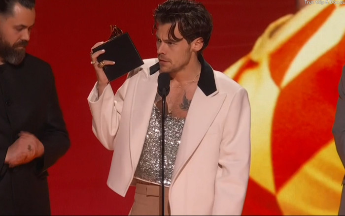 Tình cũ Taylor Swift đại thắng GRAMMY, ẵm giải 'Album của năm' Ảnh 2