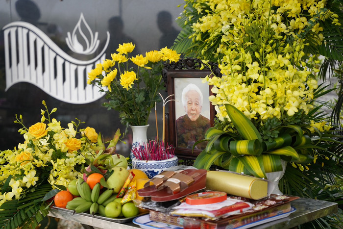 Có thể nói, cả cuộc đời, Nhà giáo, NSND Thái Thị Liên đã dành trọn vẹn cho âm nhạc. Cuộc đời của bà là tấm gương sáng về đào tạo và biểu diễn âm nhạc. Ở tuổi 100, bà vẫn lên sân khấu biểu diễn trong những dịp đặc biệt cũng như dạy học trò cho 'đỡ quên nghề'.