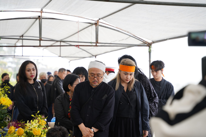 Nhà giáo, NSND Thái Thị Liên Thái Thị Liên là mẹ của nhà giáo nhân dân, nghệ sĩ piano Trần Thu Hà - nguyên Giám đốc Học viện Âm nhạc quốc gia Việt Nam và nghệ sĩ dương cầm tài danh - NSND Đặng Thái Sơn.