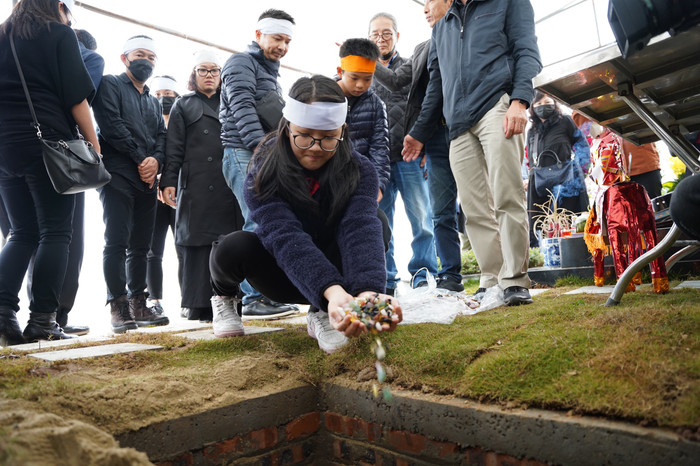 Trước đó, vào sáng 4/2, Học viện âm nhạc Quốc gia cùng gia đình tổ chức tang lễ Nghệ sĩ - Nhà giáo nhân dân (NGND) Thái Thị Liên tại Nhà tang lễ Quốc gia (số 5 Trần Thánh Tông, Hà Nội).