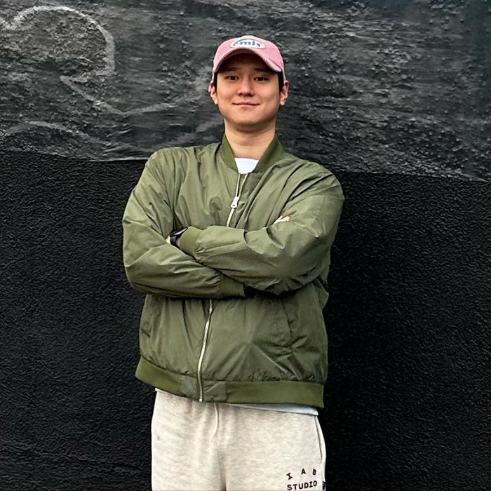 Trên mạng xã hội, Go Kyung Pyo khá thoải mái trong việc đăng tải những khoảnh khắc đời thường