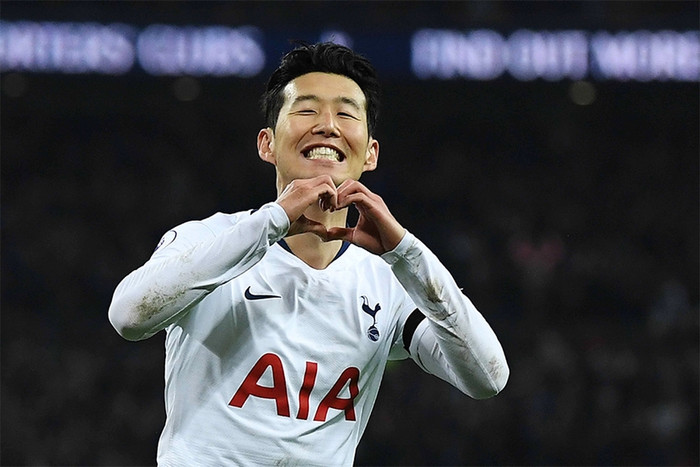 Son Heung-min giành Quả Bóng Vàng châu Á 2022.