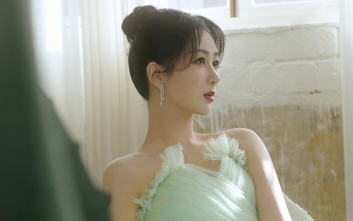 Dương Tử đẹp thoát tục trong tạo hình mới, anti-fan hết cơ hội dè bỉu Ảnh 2