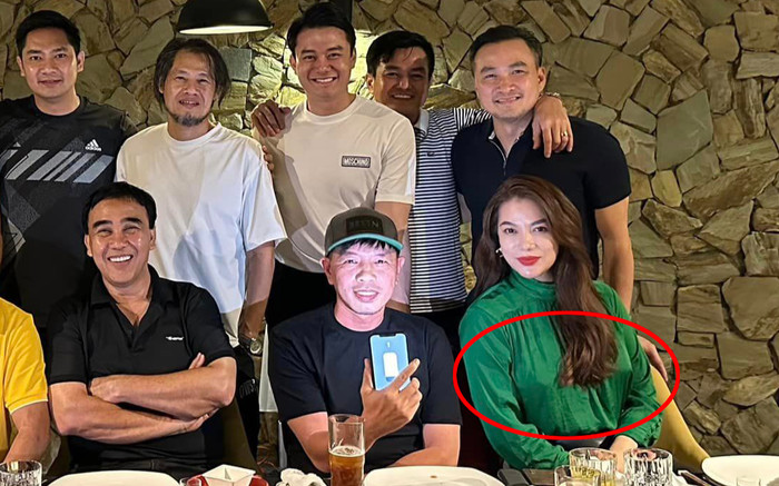 Trương Ngọc Ánh bị nghi 'thả rông' khi dự tiệc hội ngộ cùng dàn diễn viên 'Đồng Tiền Xương Máu' Ảnh 2