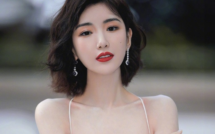 Nữ diễn viên bất hạnh nhất Cbiz: Bị cha ruột bỏ ở thùng rác, người yêu phụ bạc Ảnh 2