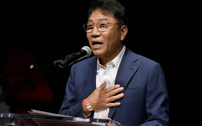 Biến căng nội bộ SM: Lee Soo Man phản đối bán cổ phần cho Kakao, tuyên bố sẽ xin lệnh cấm Ảnh 2