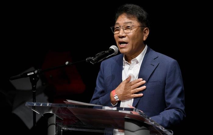 Biến căng nội bộ SM: Lee Soo Man phản đối bán cổ phần cho Kakao, tuyên bố sẽ xin lệnh cấm Ảnh 2