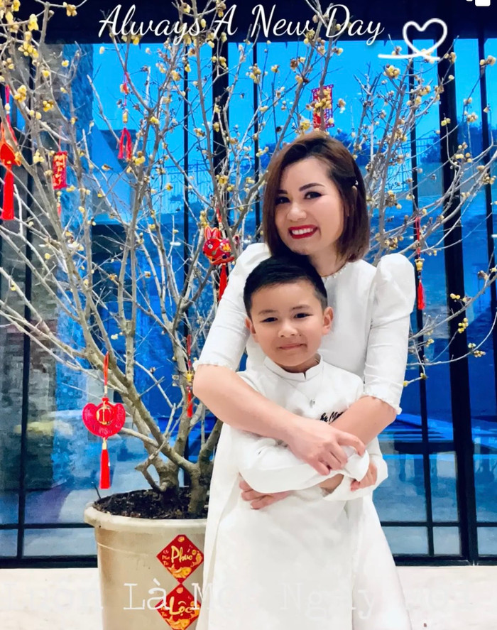 Nhóc tỳ nhà Đan Trường được dân tình nhận xét sinh ra ở trên vạch đích.