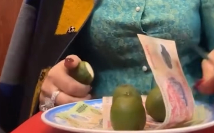 Cơ quan chức năng vào cuộc xác minh vụ cô đồng bổ cau 'đúng nhận sai cãi' gây xôn xao mạng xã hội Ảnh 2