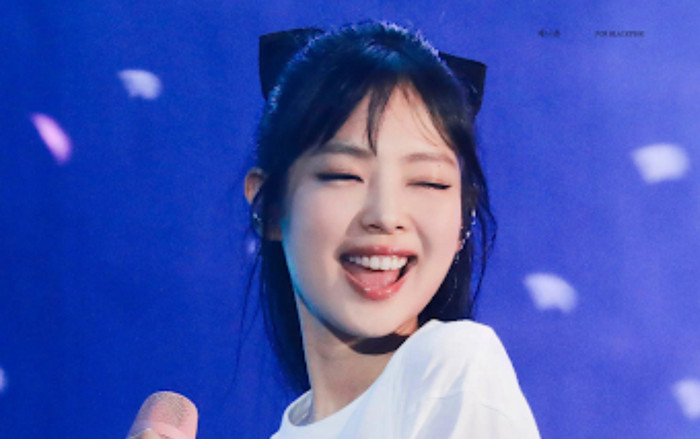 Jennie (BLACKPINK) được khen ngợi vì tinh tế khi đến Ả Rập Ảnh 2