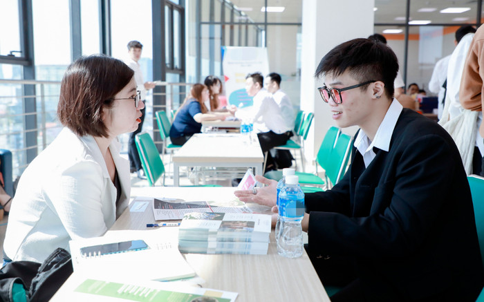 Sinh viên năm cuối với muôn vàn trăn trở về định hướng nghề nghiệp, trường đại học ra tay giúp sức Ảnh 2